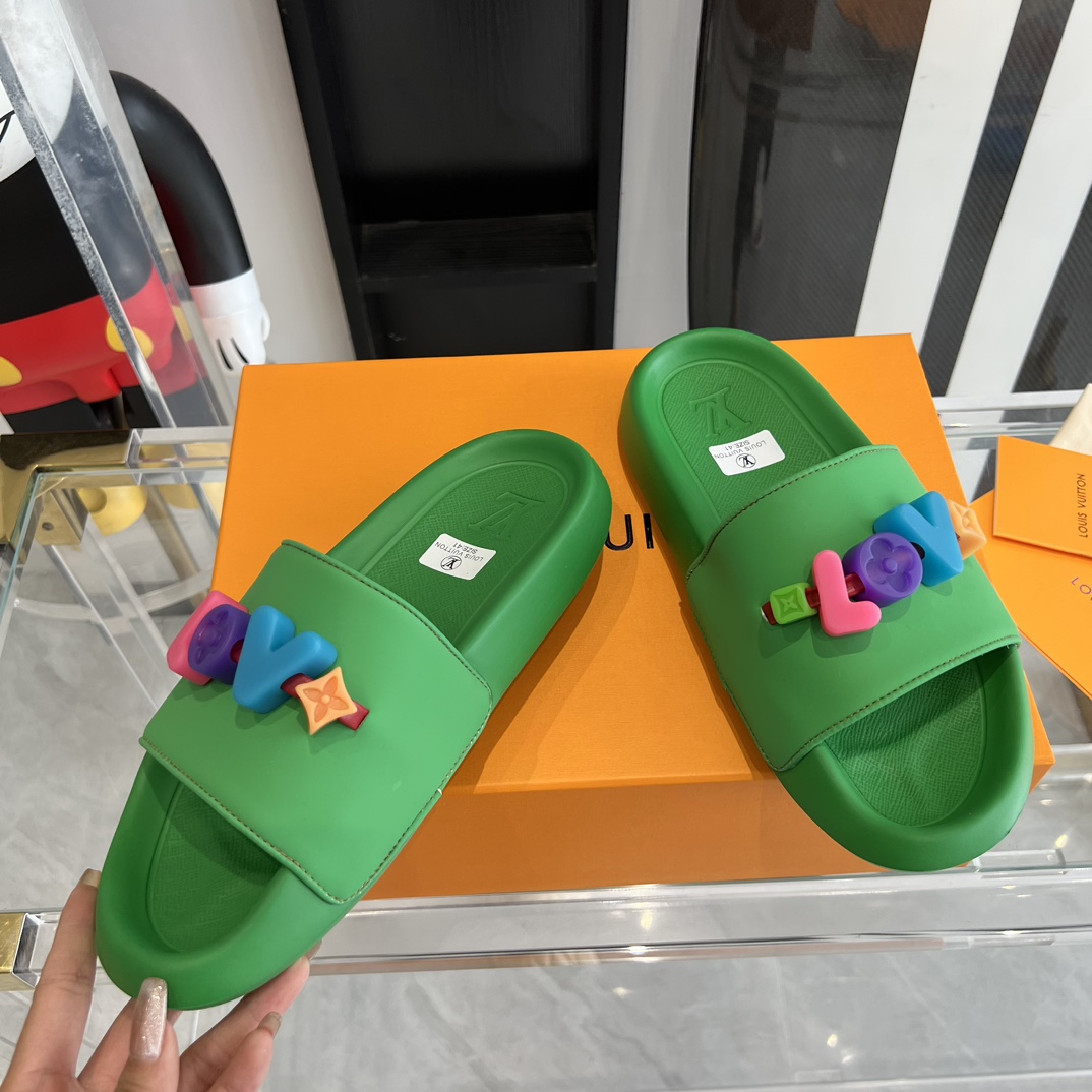 Louis Vuitton Pool Pillow Flat Comfort Mule Sandals - FashionPlug