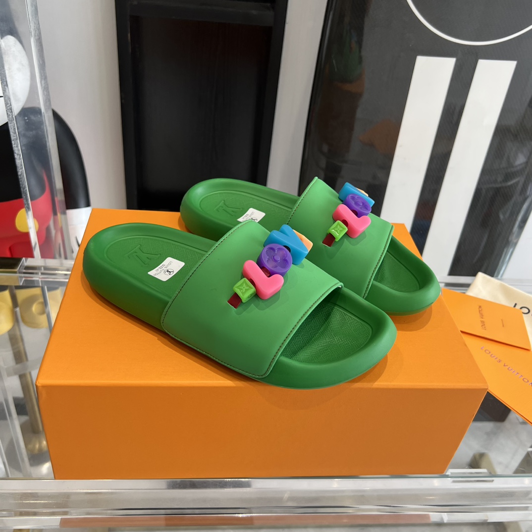 Louis Vuitton Pool Pillow Flat Comfort Mule Sandals - FashionPlug