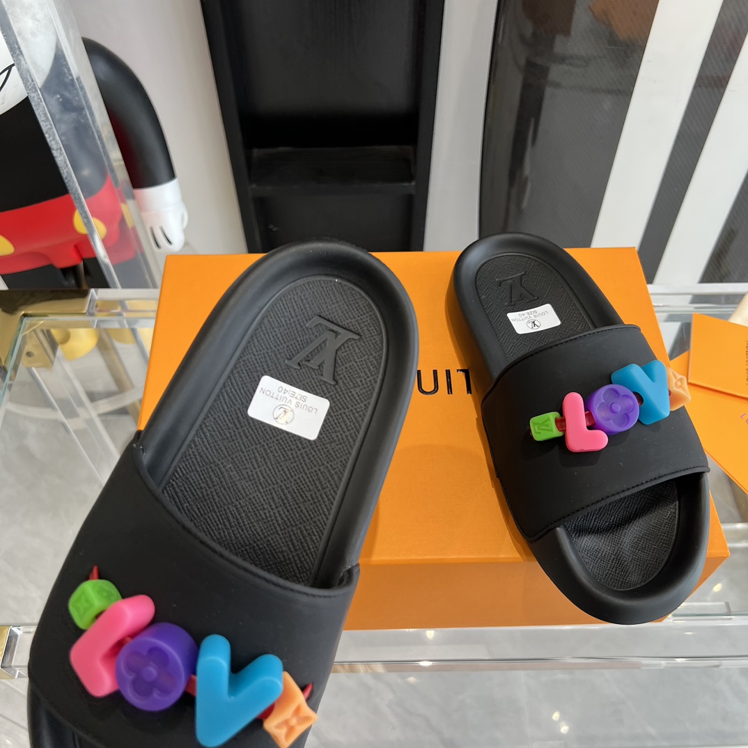 Louis Vuitton Pool Pillow Flat Comfort Mule Sandals - FashionPlug