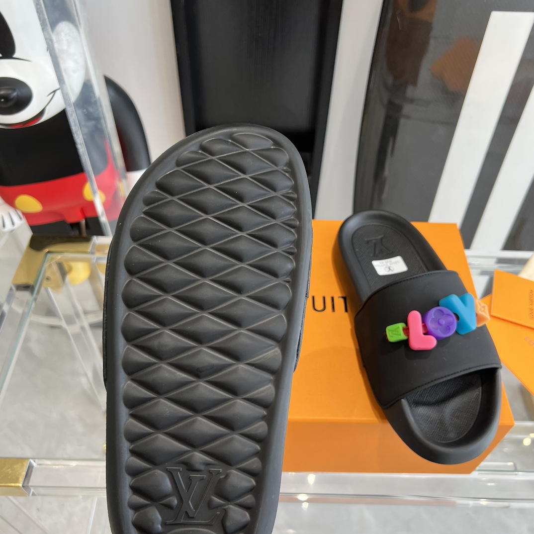 Louis Vuitton Pool Pillow Flat Comfort Mule Sandals - FashionPlug