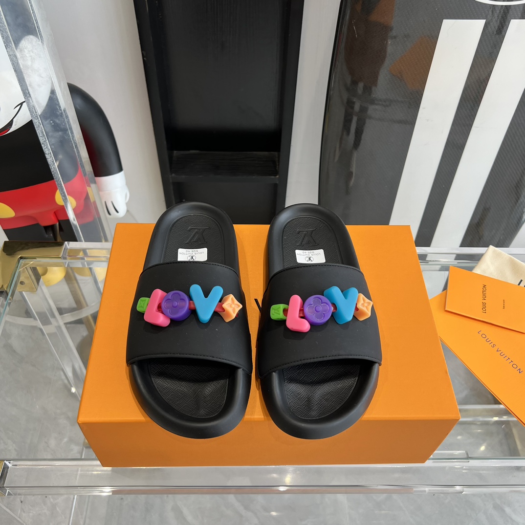 Louis Vuitton Pool Pillow Flat Comfort Mule Sandals - FashionPlug