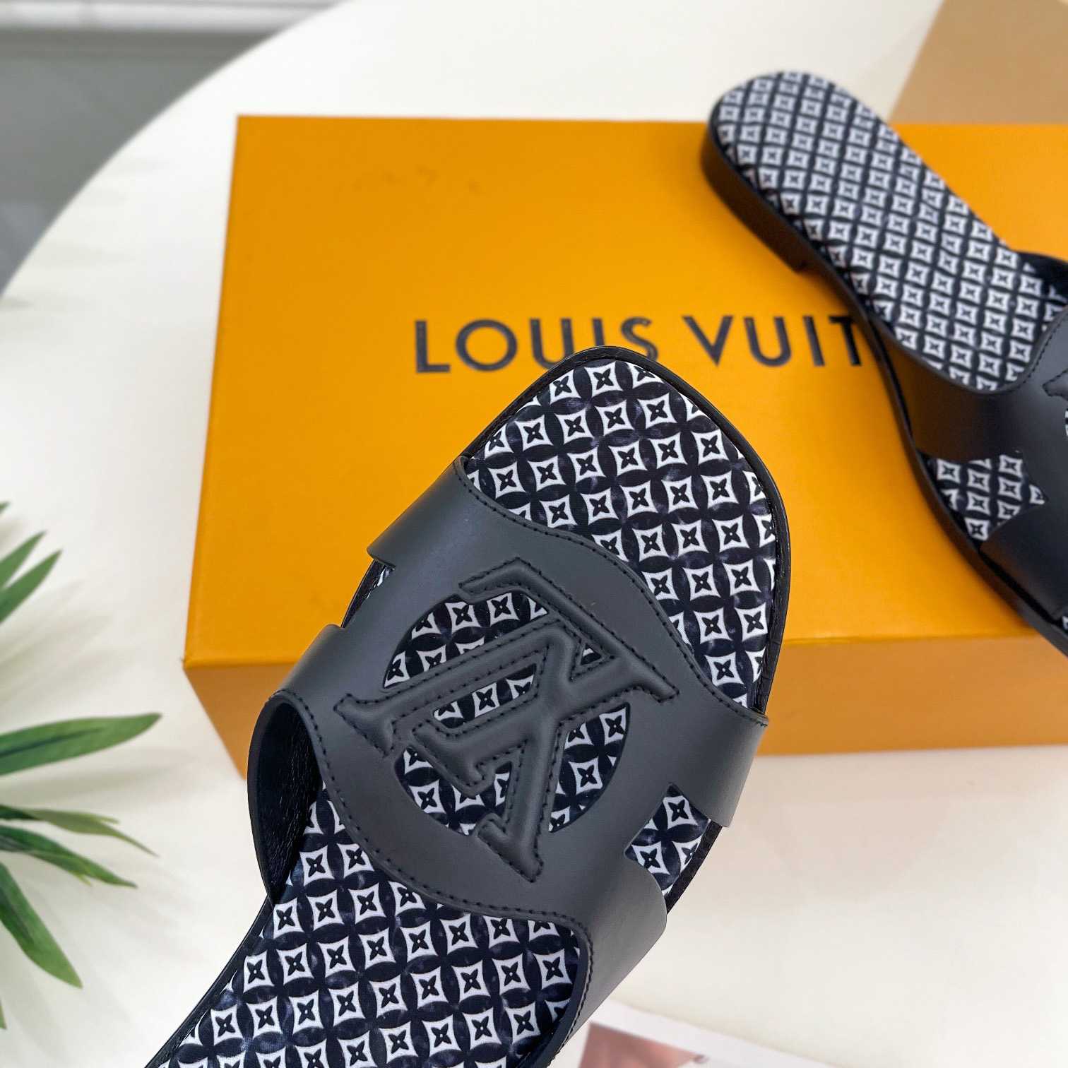 Louis Vuitton LV Isola Flat Mule - FashionPlug