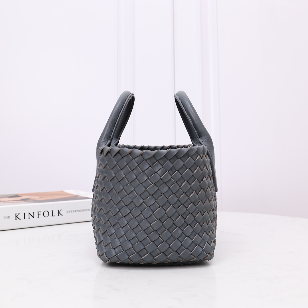 Bottega Veneta Mini Cabat - FashionPlug