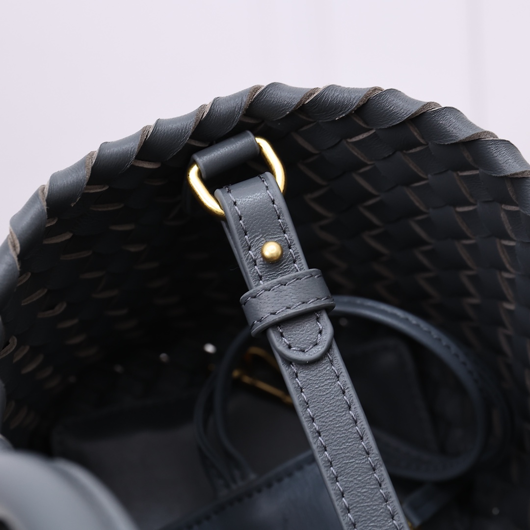 Bottega Veneta Mini Cabat - FashionPlug