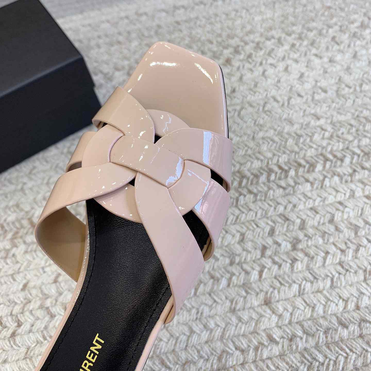 Saint Laurent Tribute Flat Sandals - FashionPlug