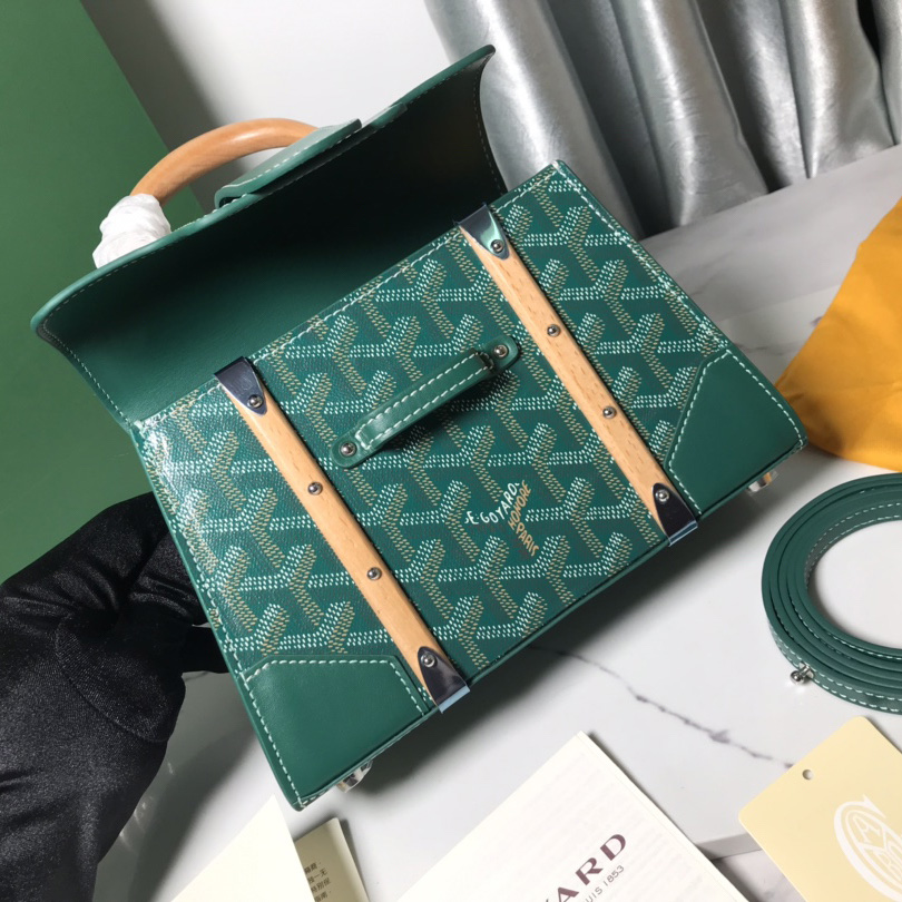 Goyard Saïgon Bag (20x14.5×9cm) - FashionPlug