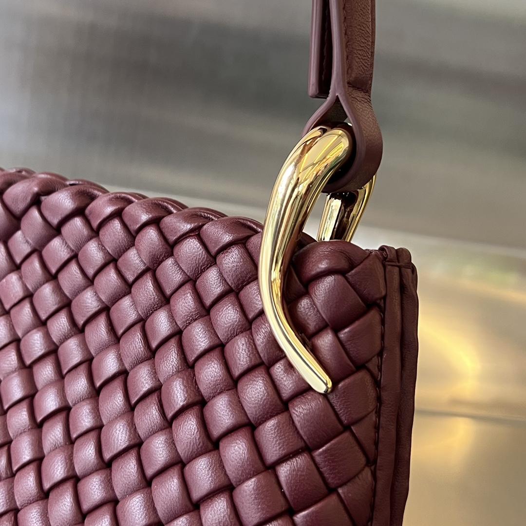 Bottega Veneta Small Clicker Shoulder Bag - FashionPlug
