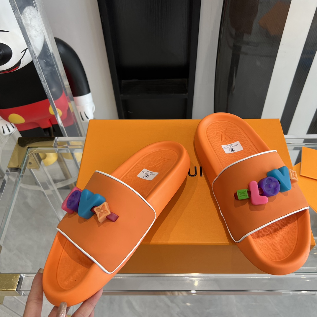 Louis Vuitton Pool Pillow Flat Comfort Mule Sandals - FashionPlug