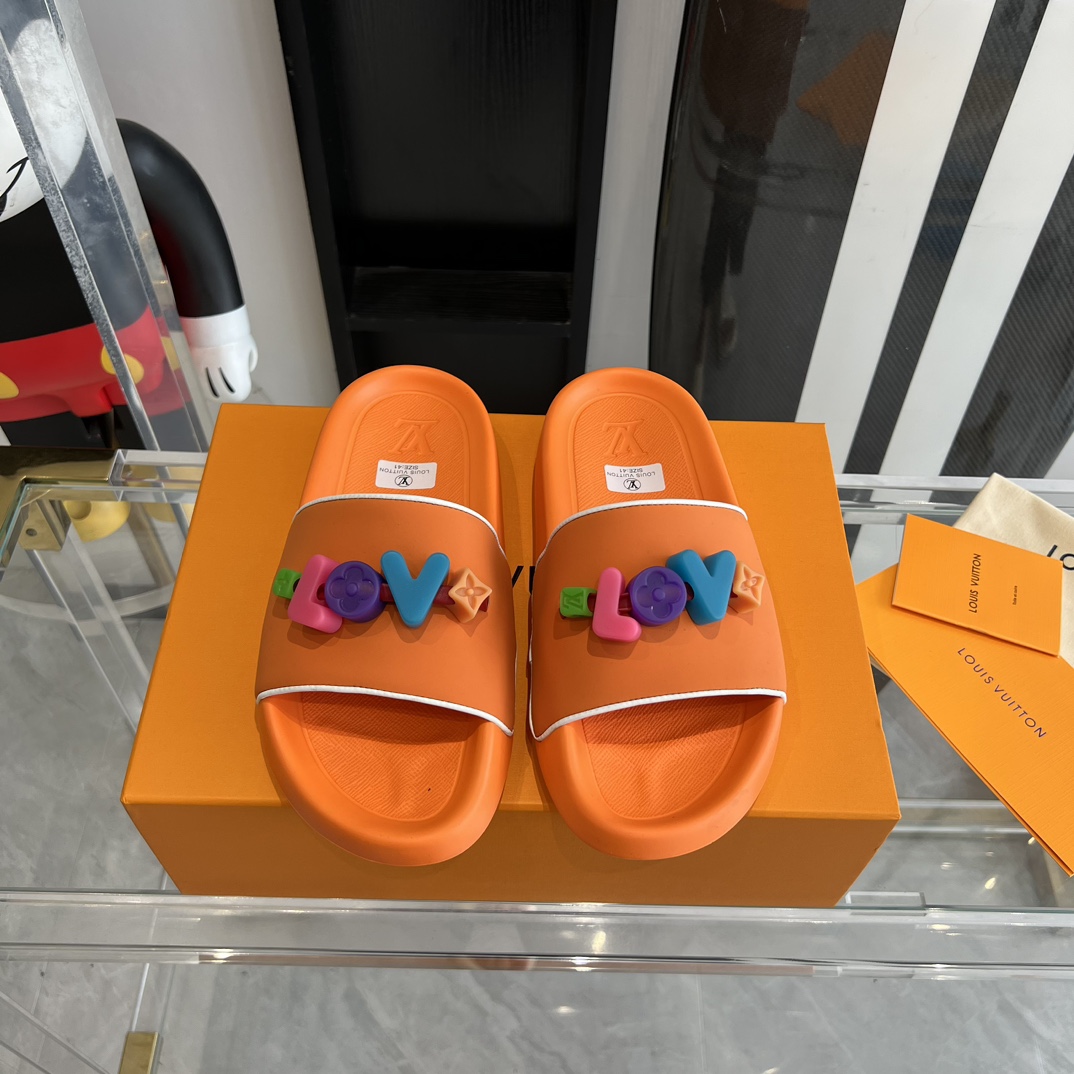 Louis Vuitton Pool Pillow Flat Comfort Mule Sandals - FashionPlug