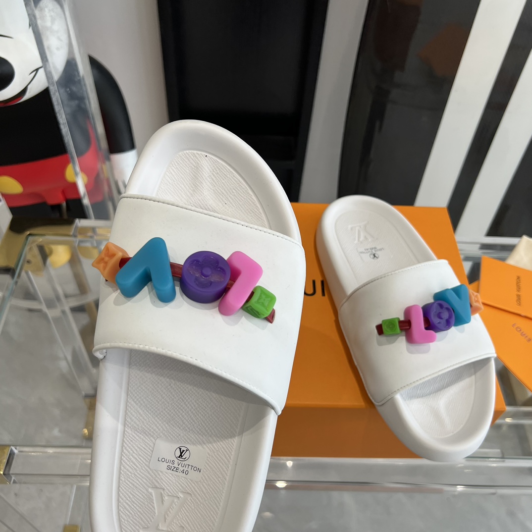 Louis Vuitton Pool Pillow Flat Comfort Mule Sandals - FashionPlug