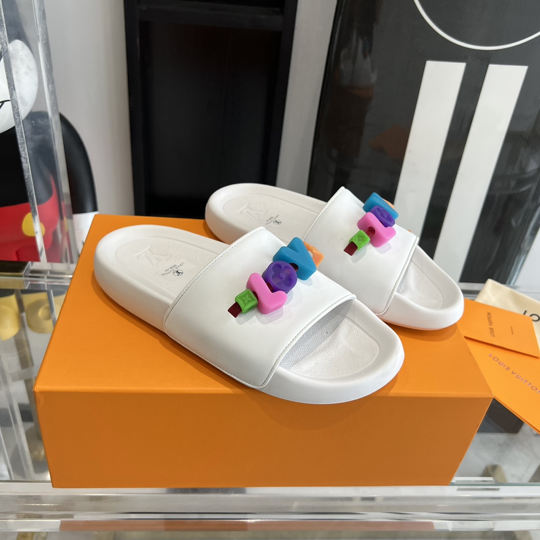 Louis Vuitton Pool Pillow Flat Comfort Mule Sandals - FashionPlug
