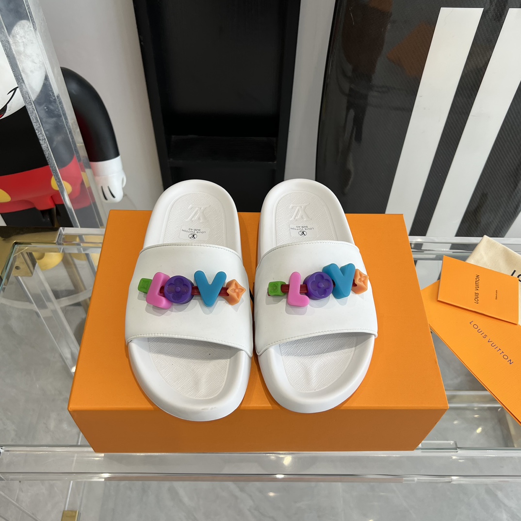 Louis Vuitton Pool Pillow Flat Comfort Mule Sandals - FashionPlug