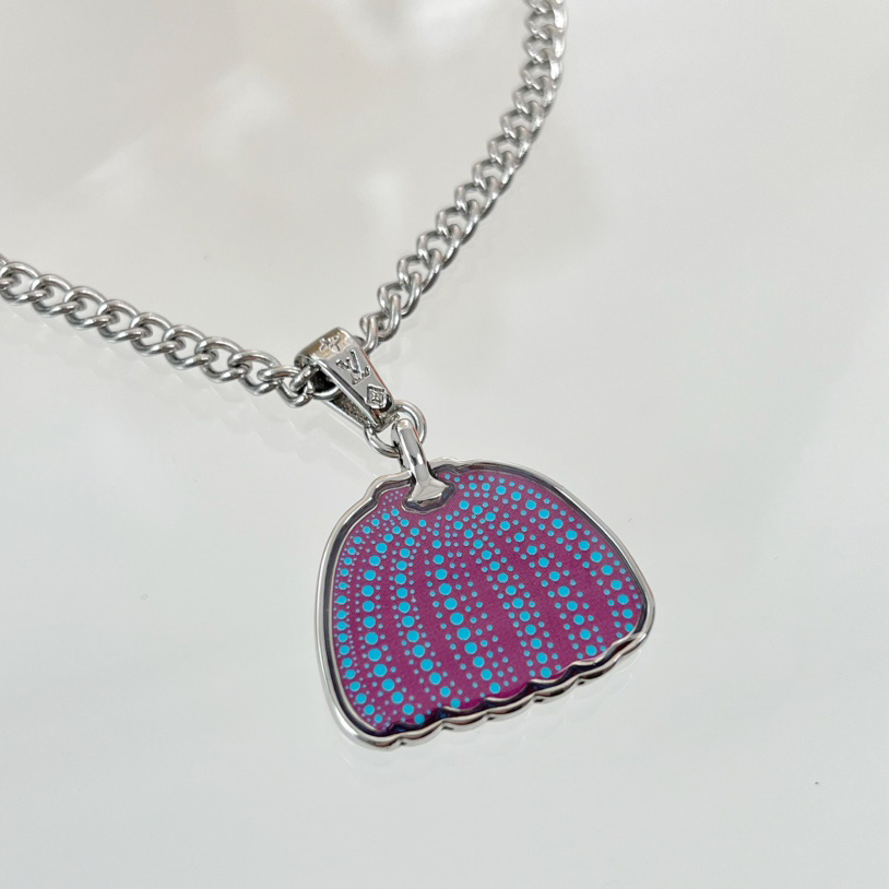 Louis Vuitton LV x YK Pumpkin Pendant    M01097 - FashionPlug