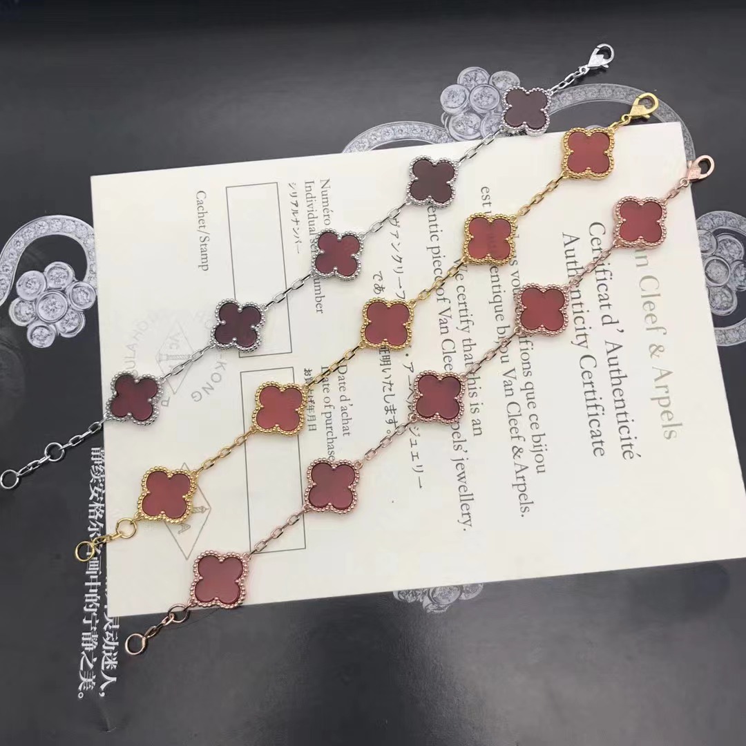 Van Cleef & Arpels Jewelry Bracelet - FashionPlug