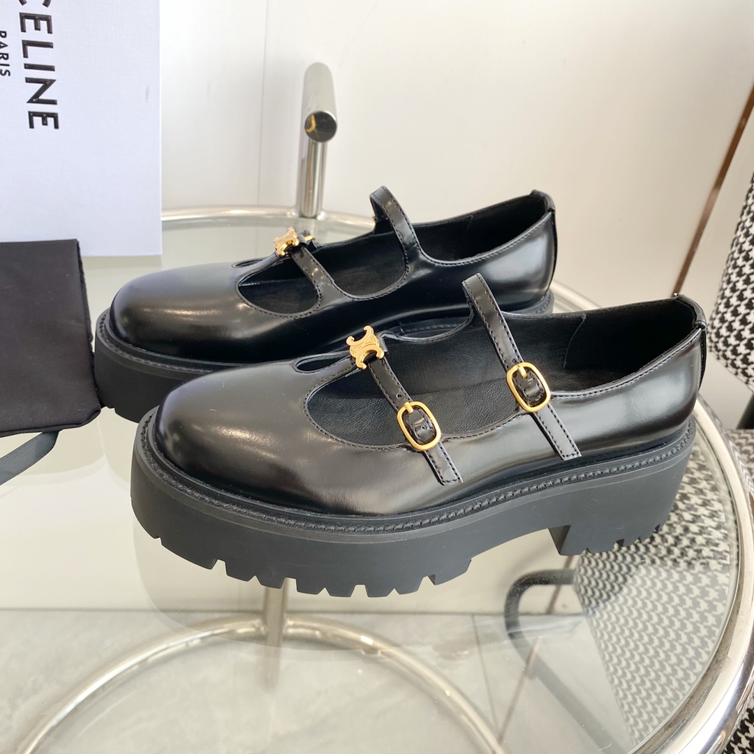 Celine Bulky Babies Triomphe In Polished Bull Black - FashionPlug