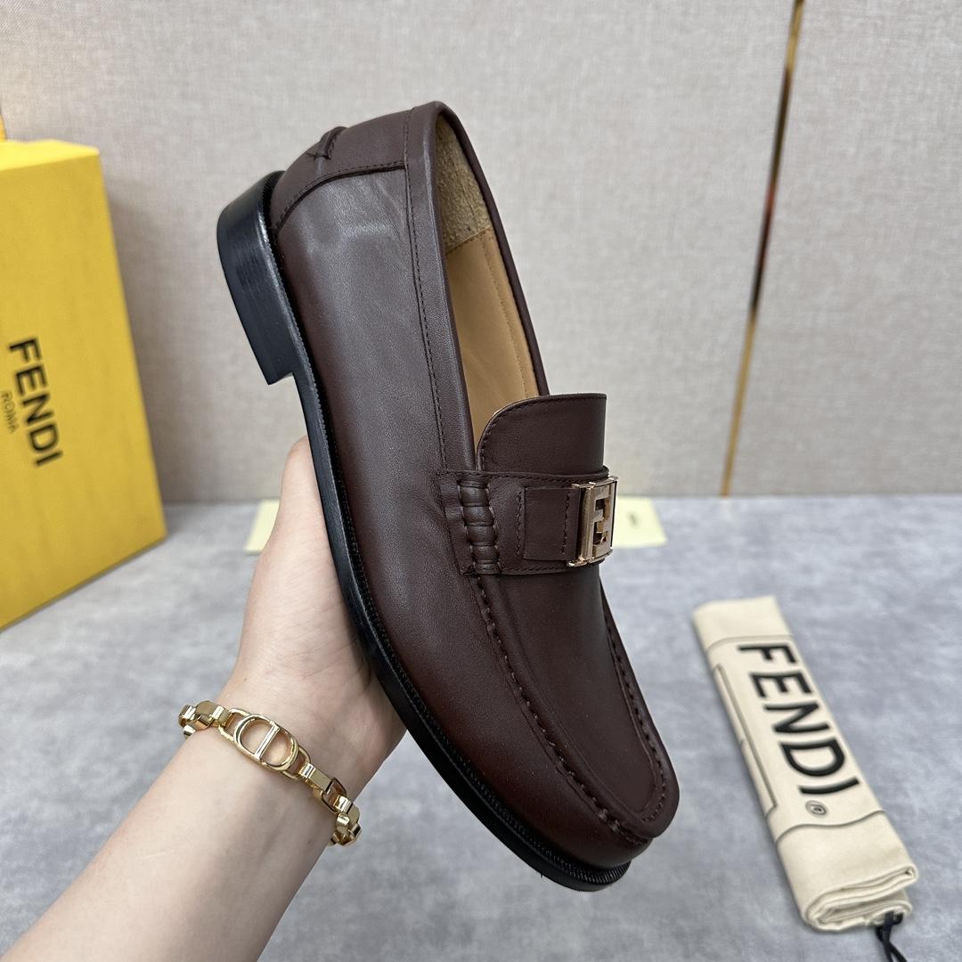 Fendi Men's Brown Loafer - FashionPlug