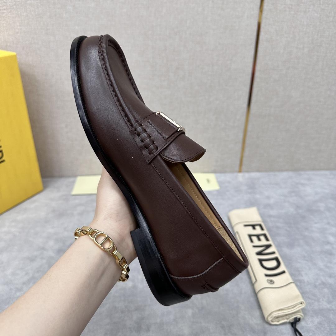 Fendi Men's Brown Loafer - FashionPlug