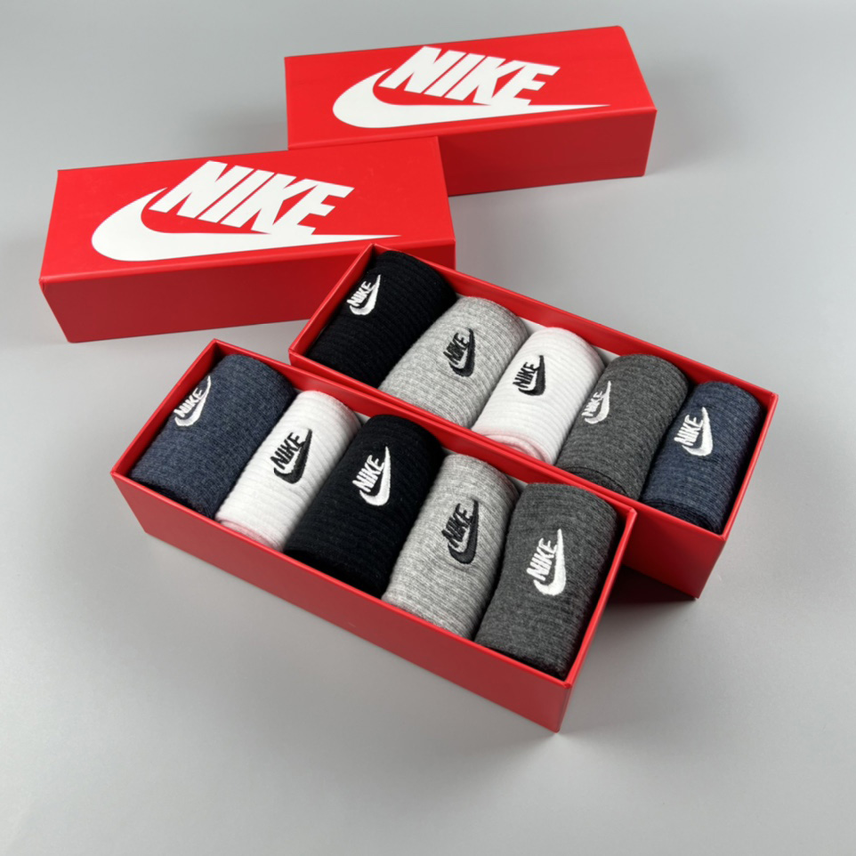 Nike Socks /Box - FashionPlug