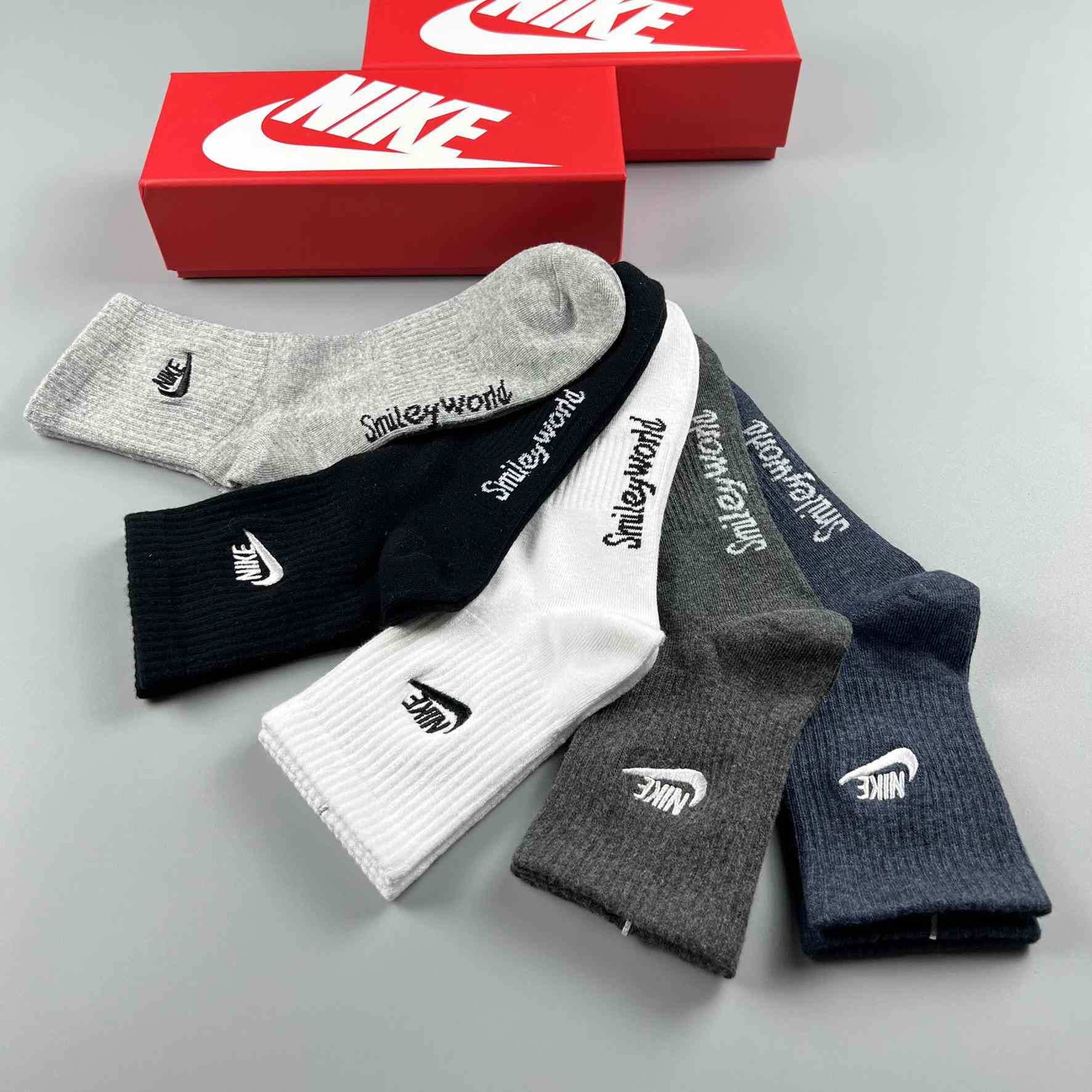 Nike Socks /Box - FashionPlug