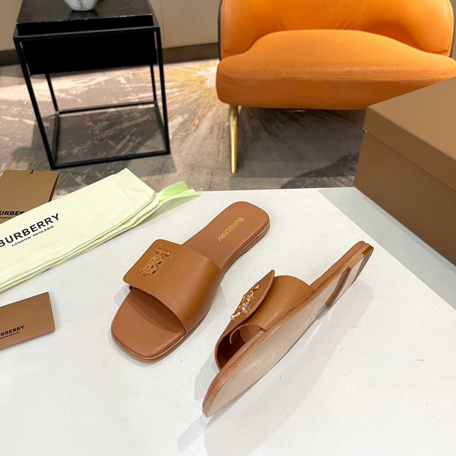 Burberry Women's Mule Sandals - FashionPlug
