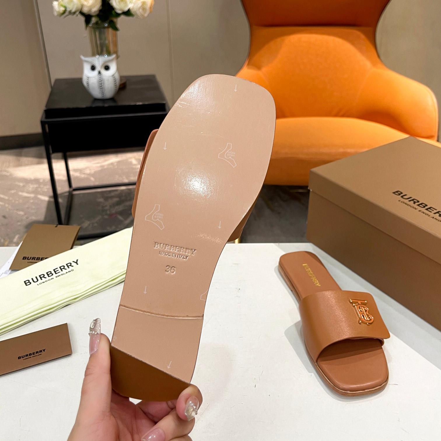 Burberry Women's Mule Sandals - FashionPlug
