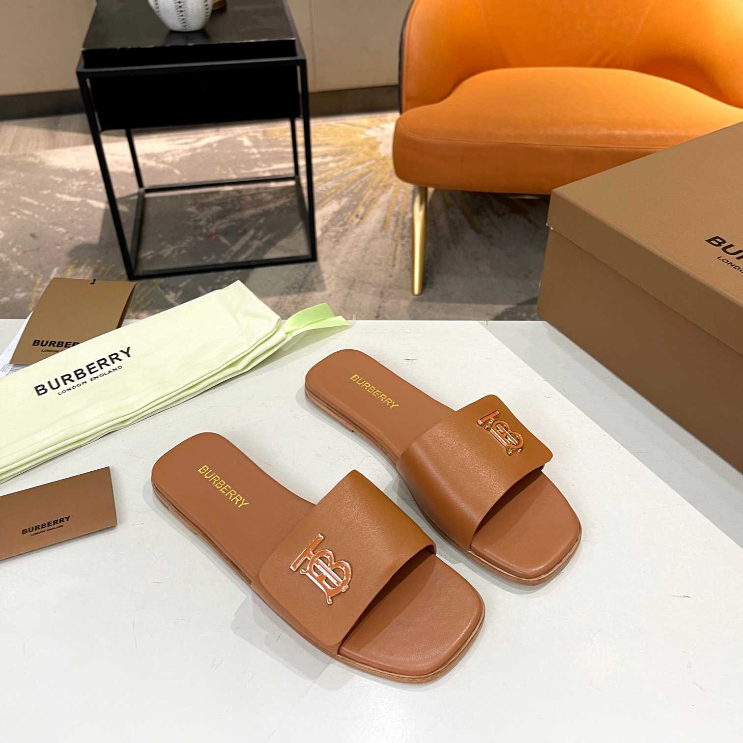 Burberry Women's Mule Sandals - FashionPlug
