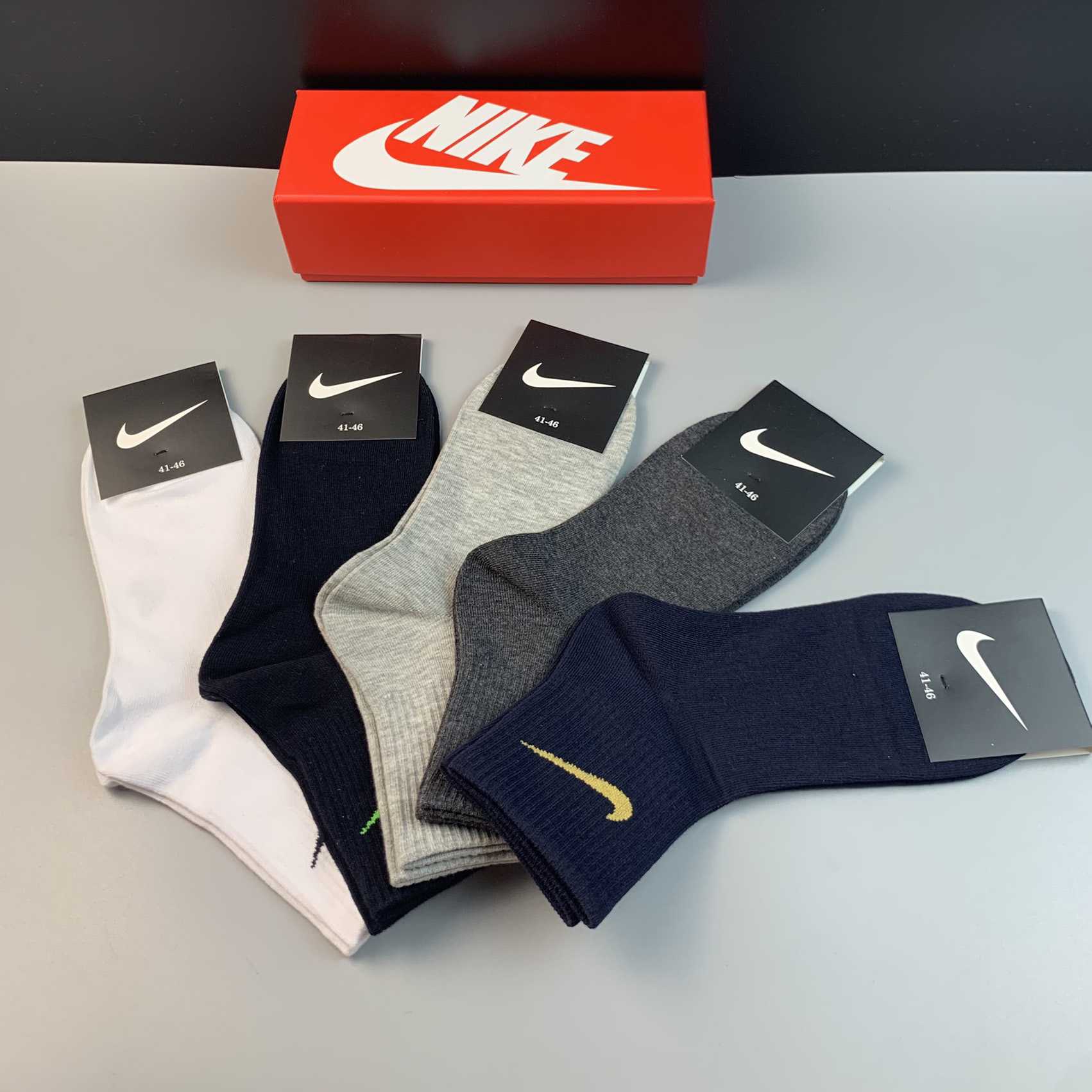Nike Socks /Box - FashionPlug