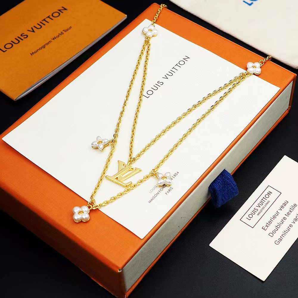 Louis Vuitton LV Floragram Necklace   M00981 - FashionPlug