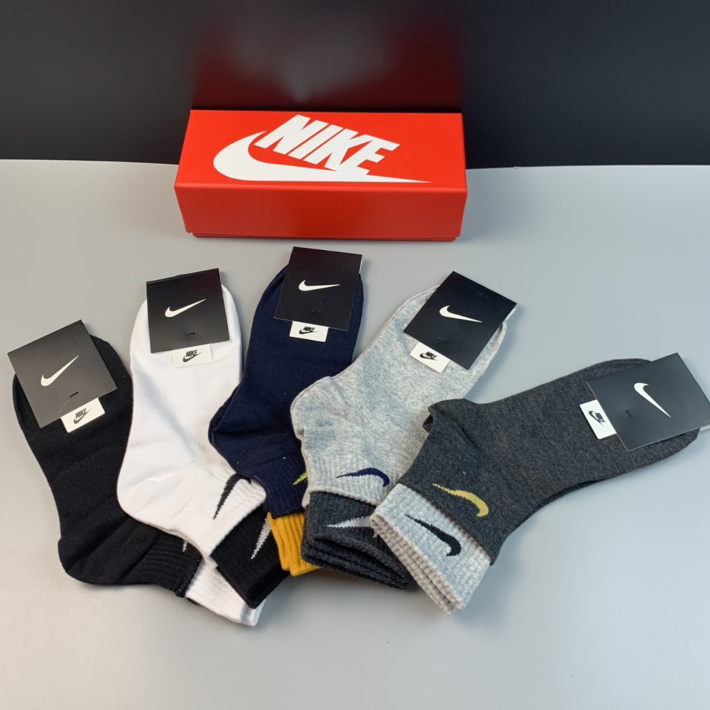 Nike Socks /Box - FashionPlug