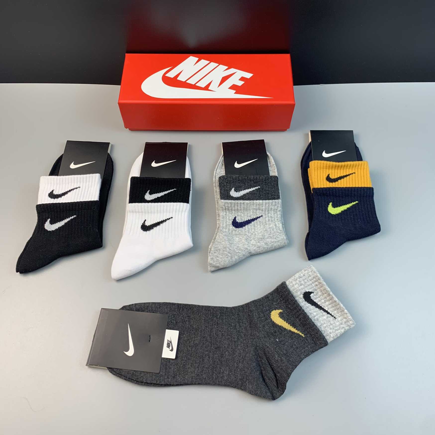 Nike Socks /Box - FashionPlug