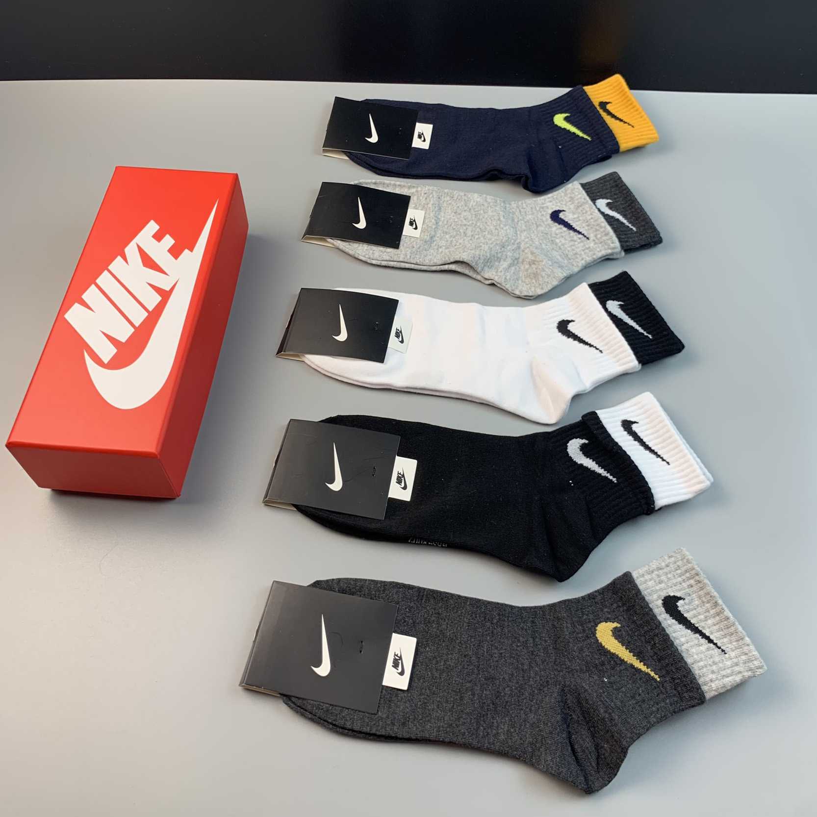 Nike Socks /Box - FashionPlug
