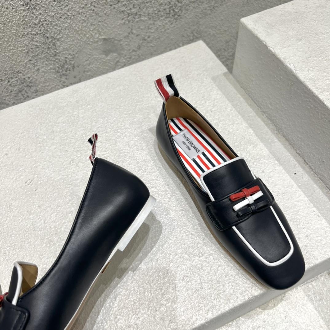 Thom Browne Navy Calf Leather Flexible Leather Sole 3-bow Loafer - FashionPlug