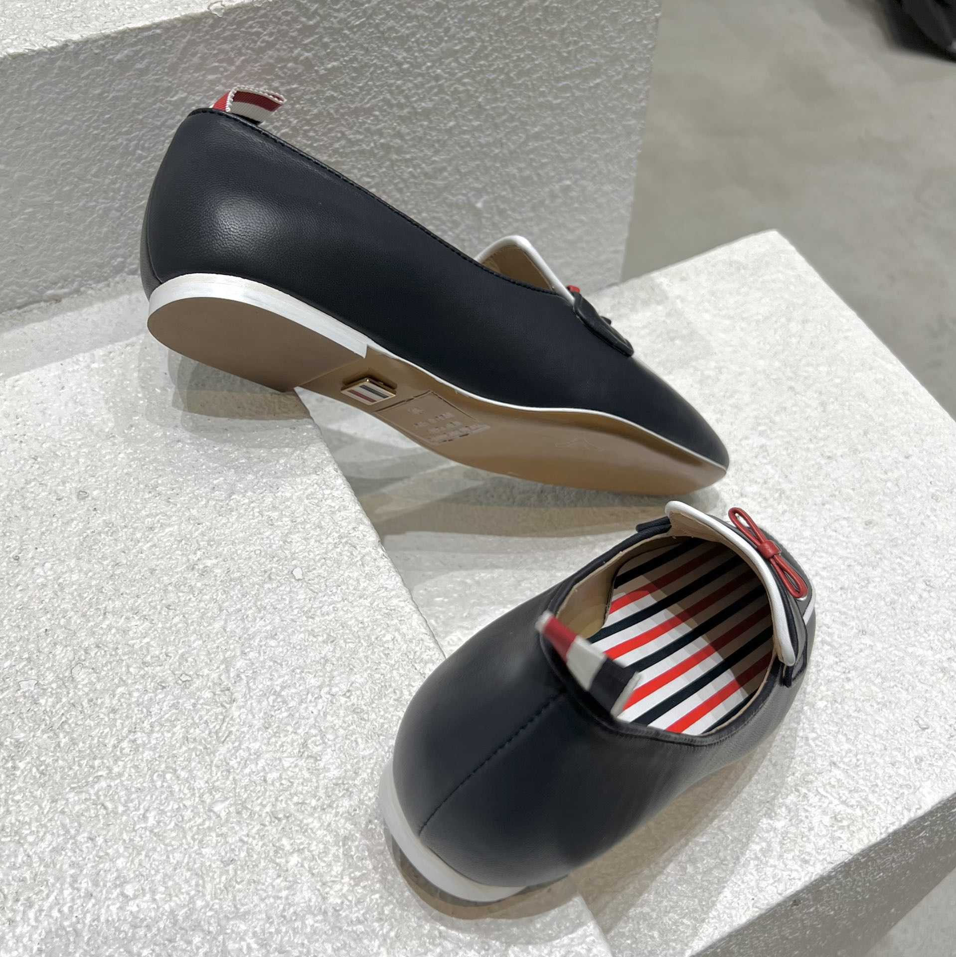 Thom Browne Navy Calf Leather Flexible Leather Sole 3-bow Loafer - FashionPlug