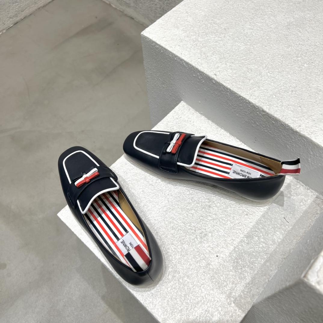 Thom Browne Navy Calf Leather Flexible Leather Sole 3-bow Loafer - FashionPlug
