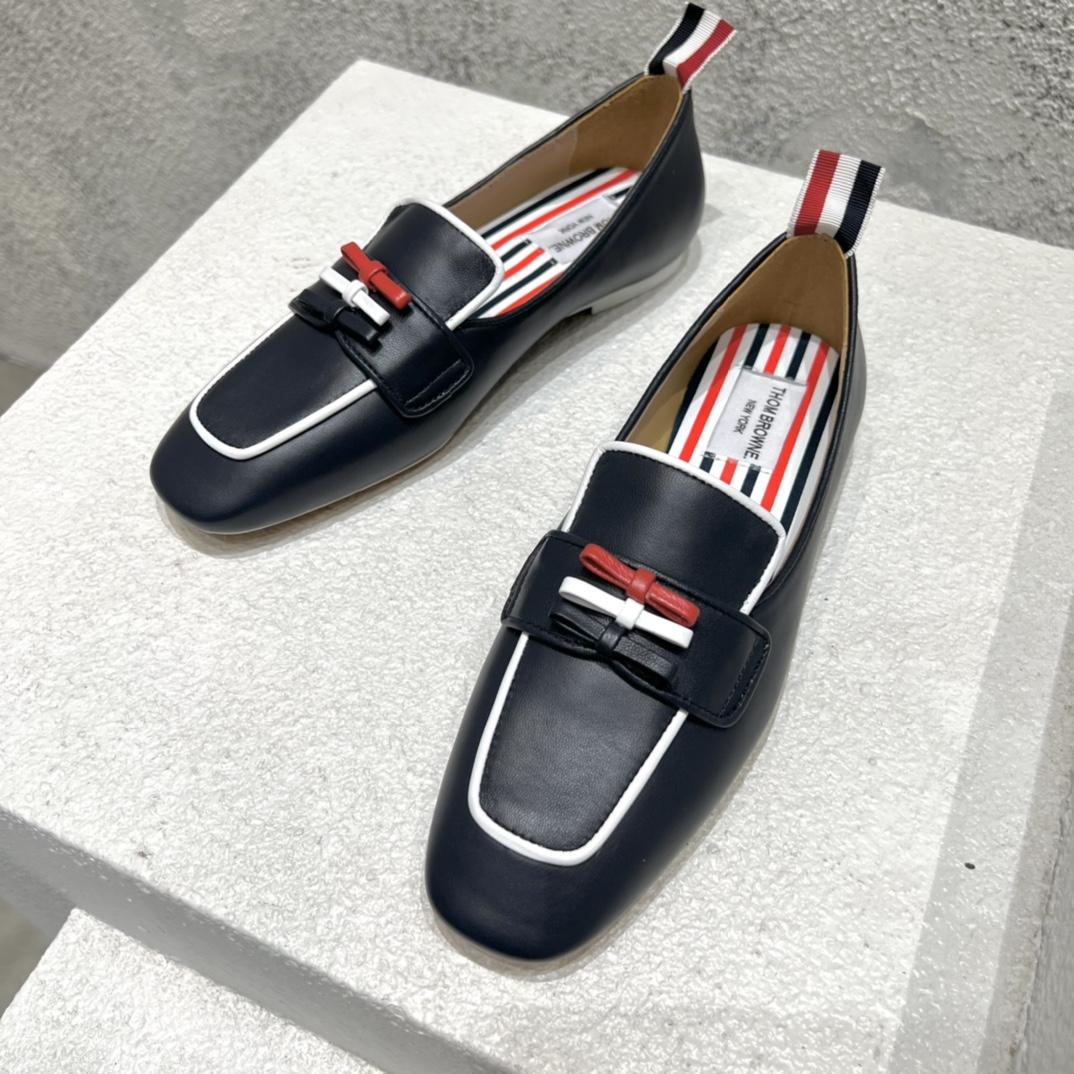 Thom Browne Navy Calf Leather Flexible Leather Sole 3-bow Loafer - FashionPlug