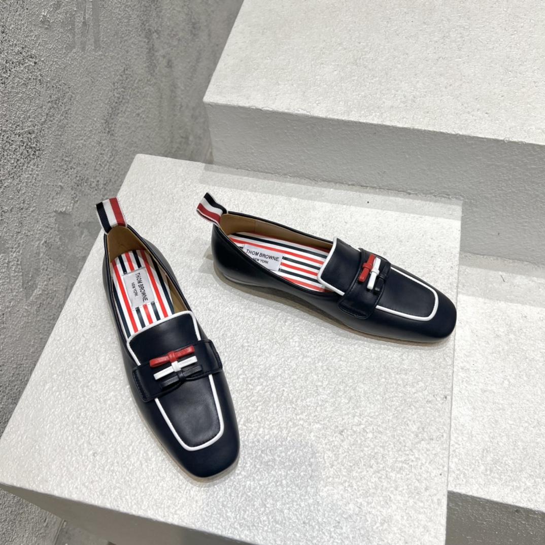 Thom Browne Navy Calf Leather Flexible Leather Sole 3-bow Loafer - FashionPlug