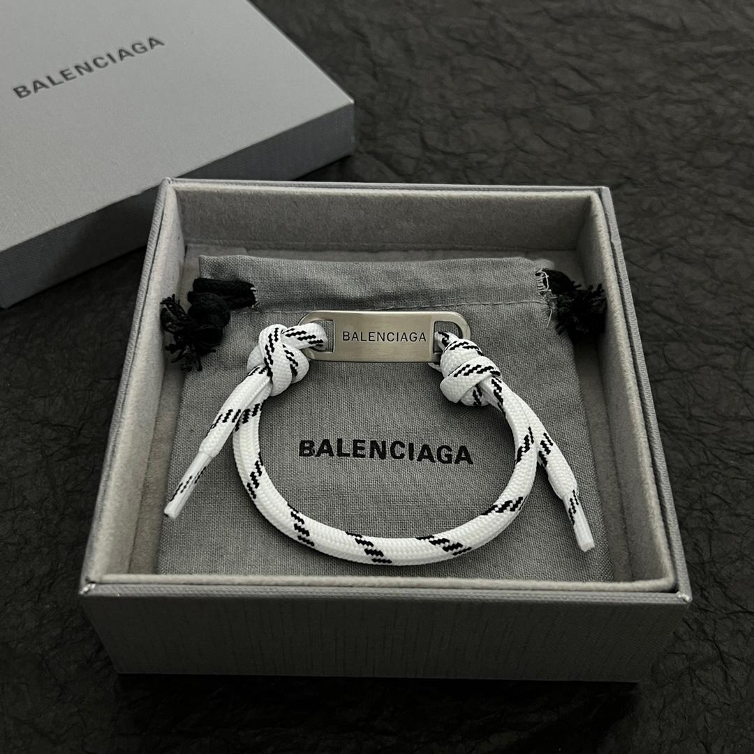 Balenciaga Plate Bracelet In White - FashionPlug