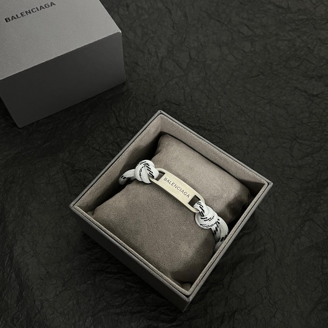 Balenciaga Plate Bracelet In White - FashionPlug