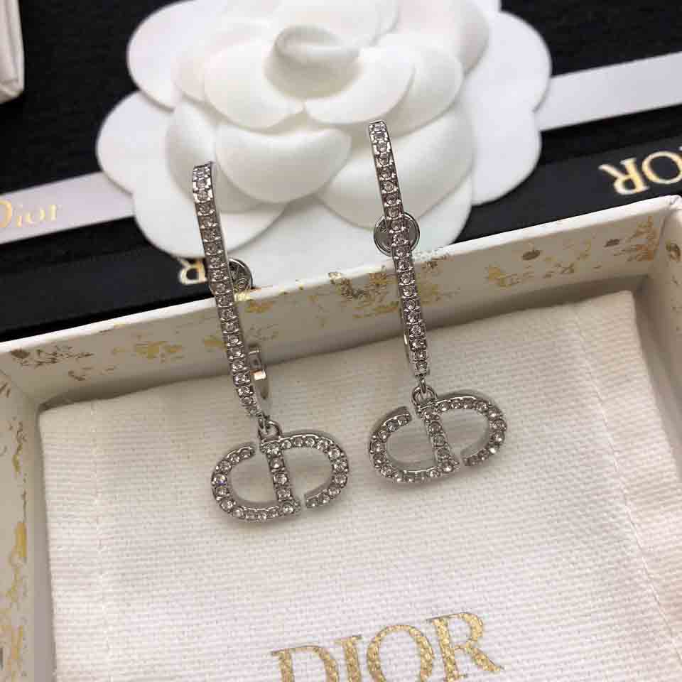 Dior 30 Montaigne Earrings - FashionPlug