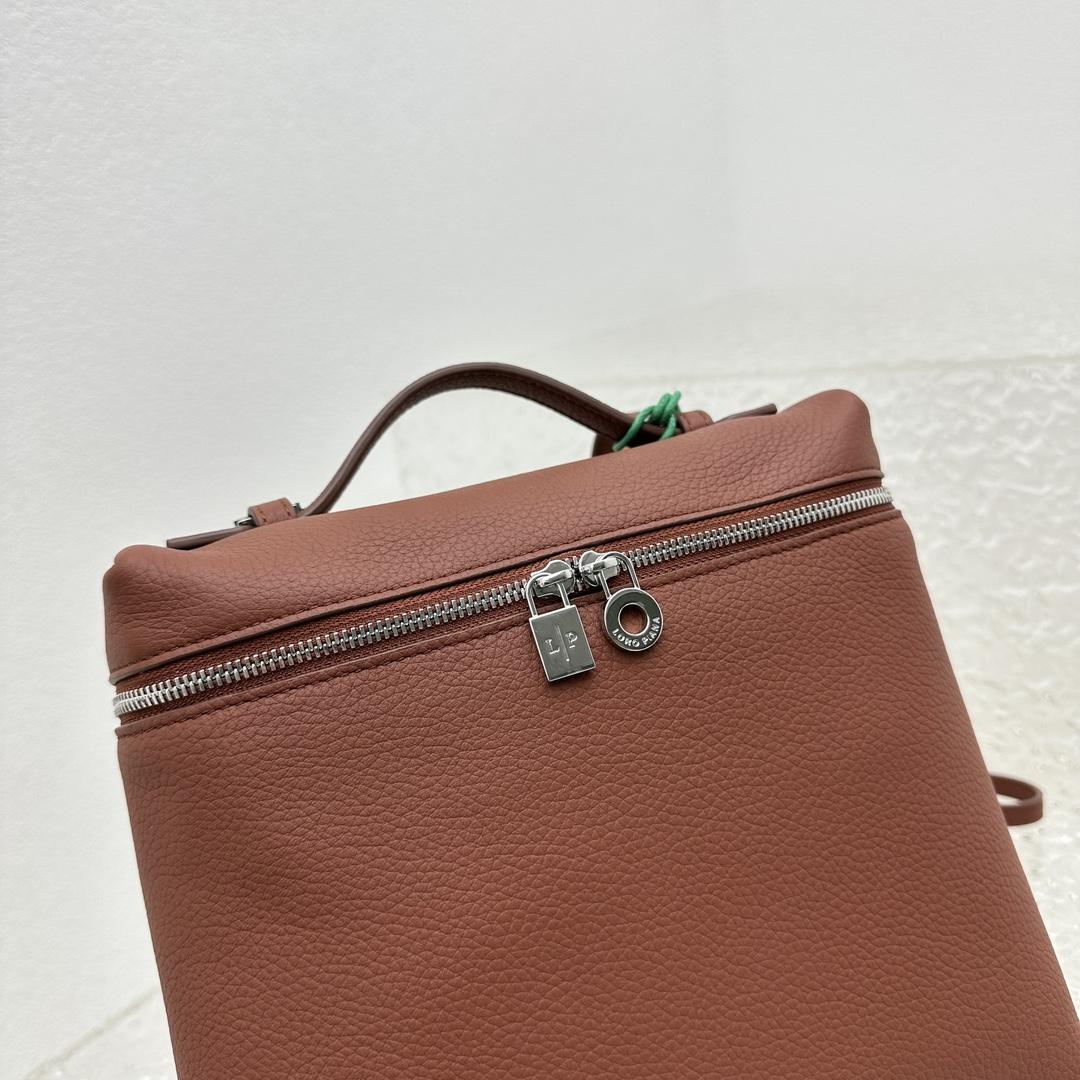 Loro Piana Extra Pocket Backpack L23.5   (23×8×22cm) - FashionPlug
