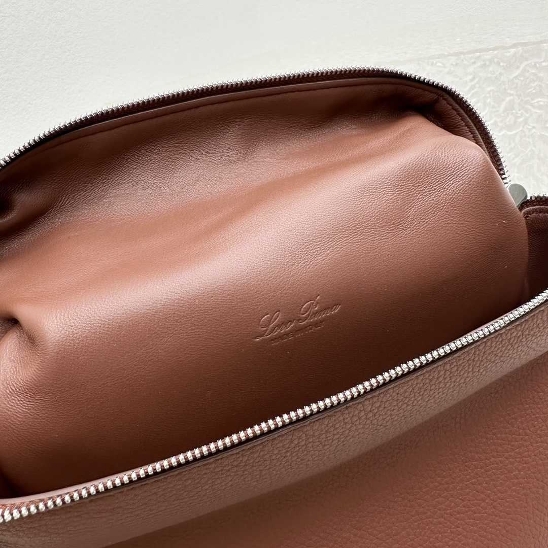 Loro Piana Extra Pocket Backpack L23.5   (23×8×22cm) - FashionPlug