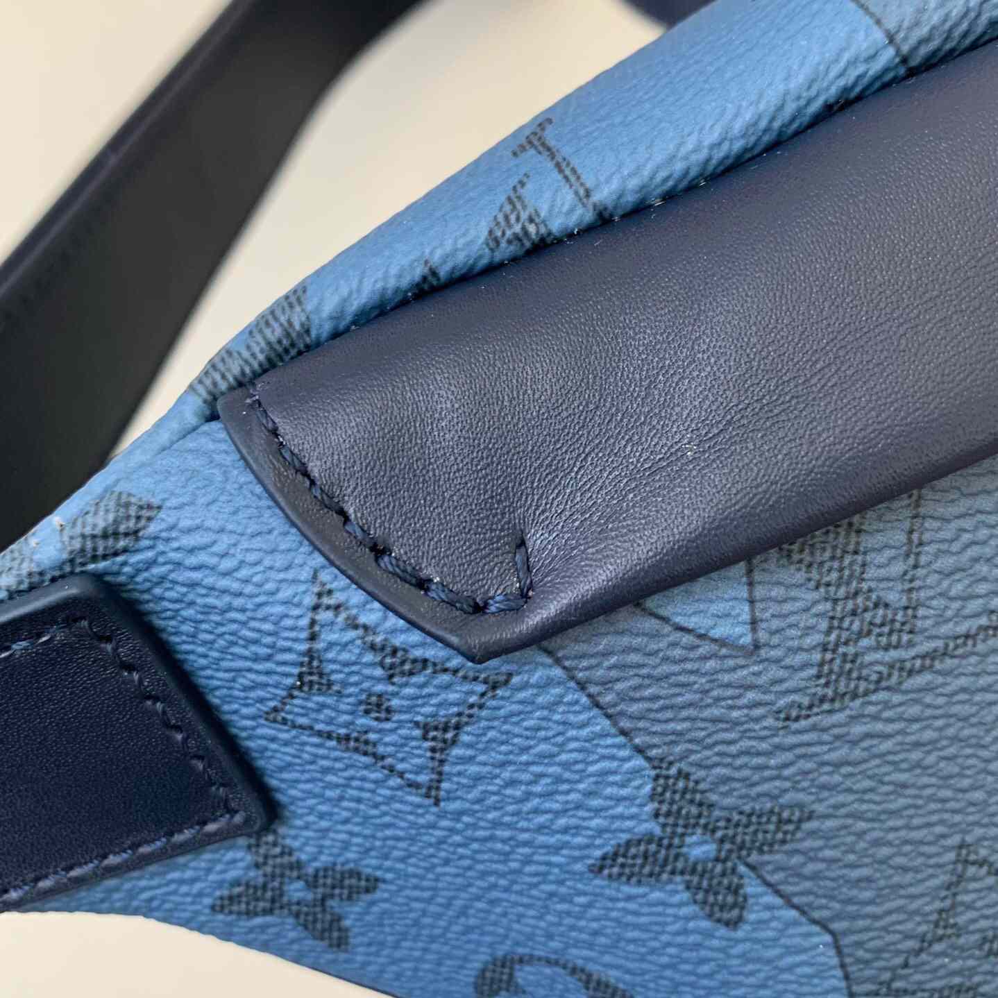 Louis Vuitton Discovery Bumbag  (44*15*9cm)   M22576 - FashionPlug