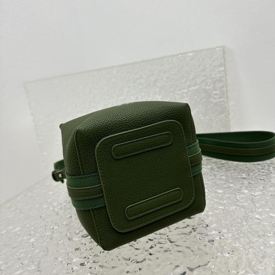 Loro Piana Micro Bale Bag  (14cm*14cm*18cm) - FashionPlug