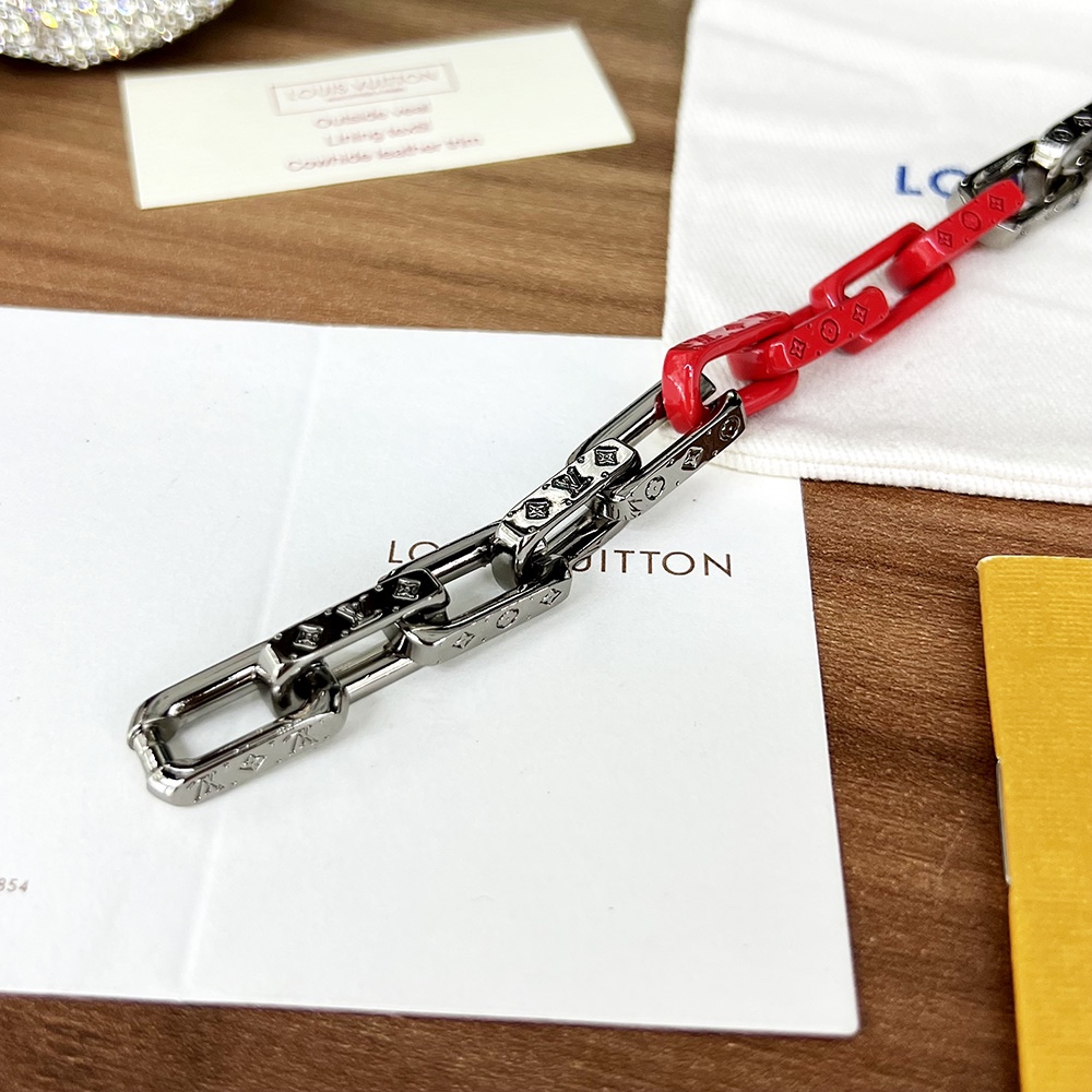 Louis Vuitton Monogram Chain Bracelet    MP3199 - FashionPlug