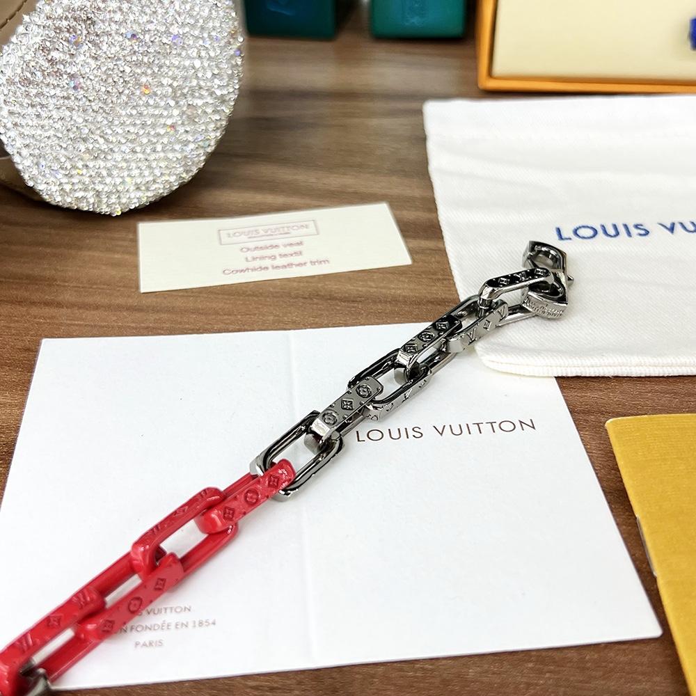 Louis Vuitton Monogram Chain Bracelet    MP3199 - FashionPlug