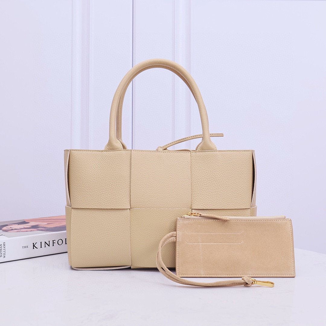 Bottega Veneta Small Arco Tote Bag  - FashionPlug