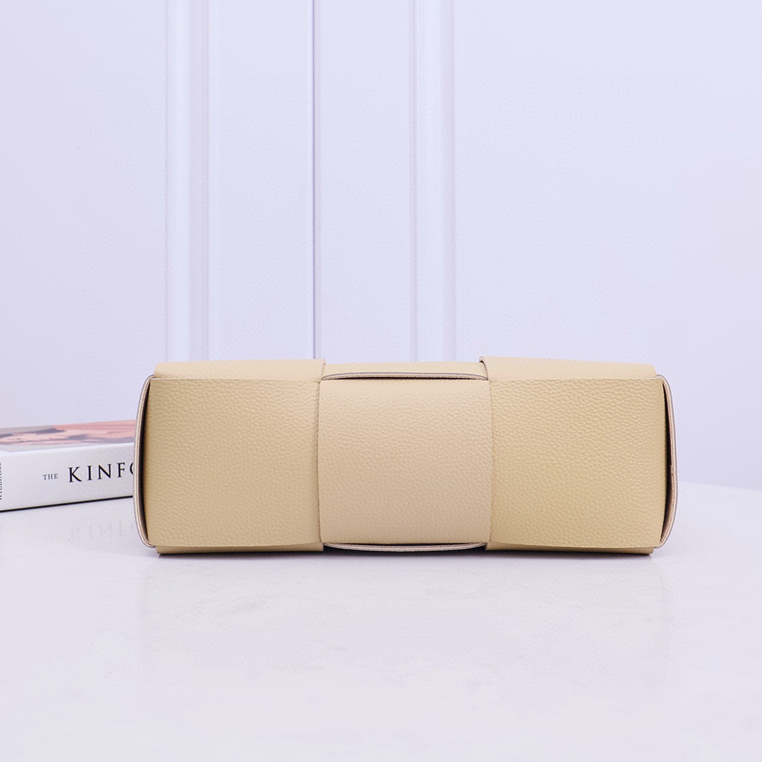 Bottega Veneta Small Arco Tote Bag  - FashionPlug