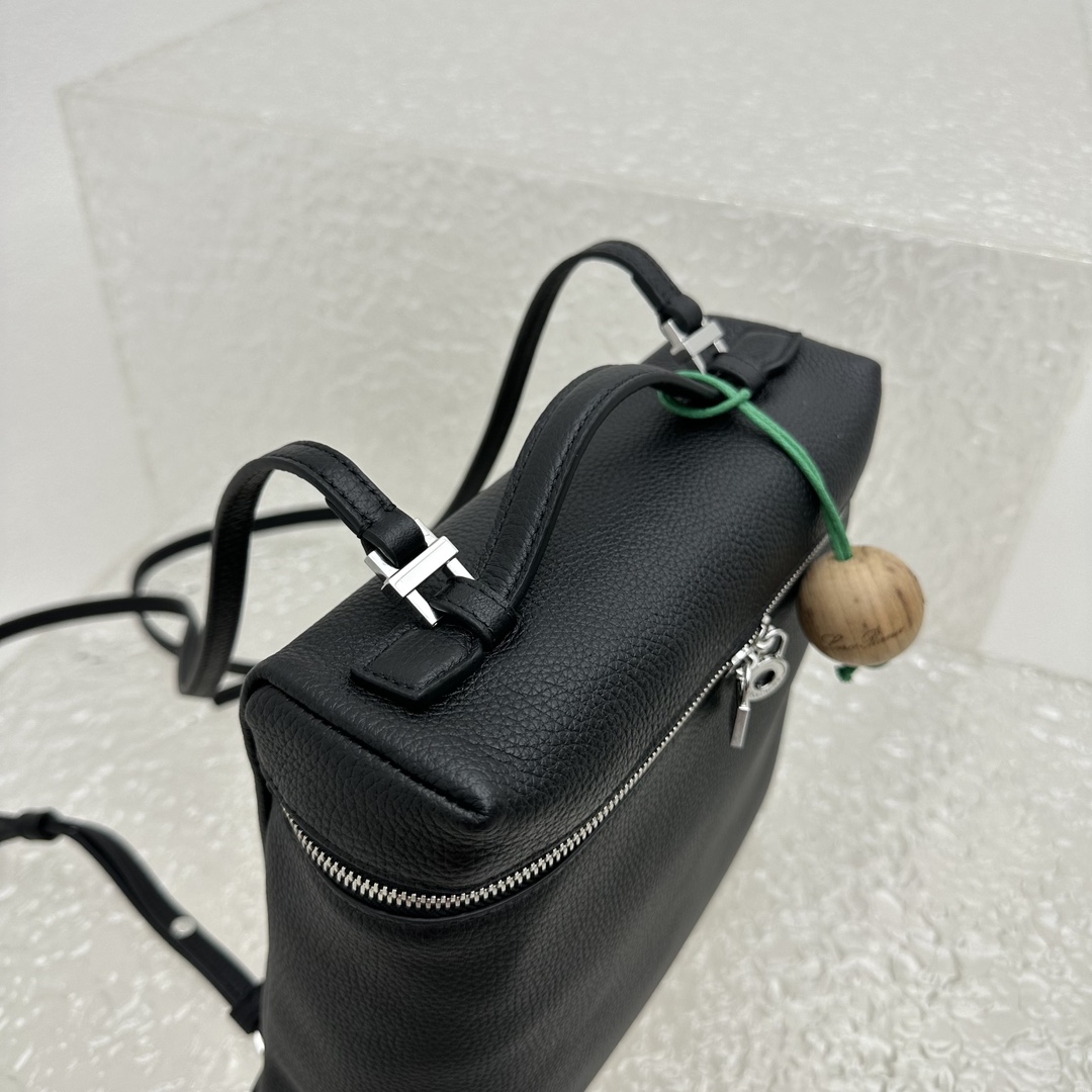 Loro Piana Extra Pocket Backpack L23.5   (23×8×22cm) - FashionPlug