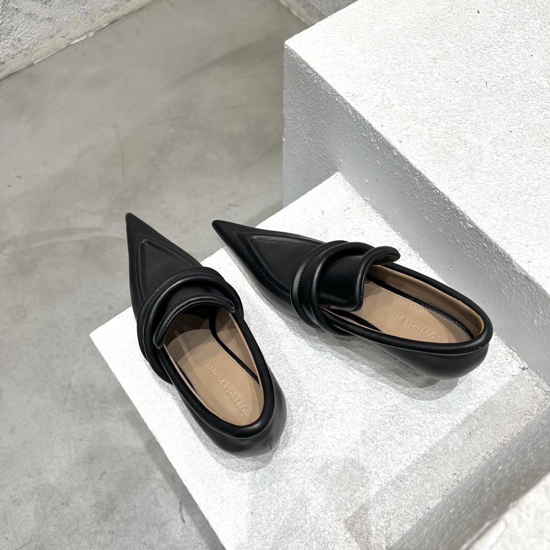 Bottega Veneta Spada Pump - FashionPlug
