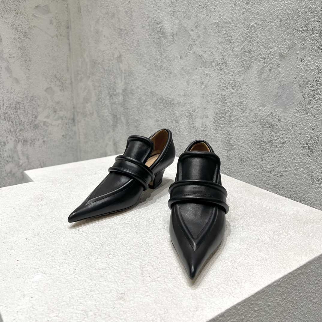 Bottega Veneta Spada Pump - FashionPlug